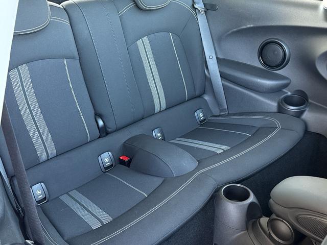 ＭＩＮＩ クーパーＳ　車検２年／中期／６速ＭＴ／サンルーフ／バックカメラ／ＥＴＣ／クリアランスソナー／純正ナビ／純正アルミホイール／Ｂｌｕｅｔｏｏｔｈ／スマートキー／プッシュスタート／（57枚目）