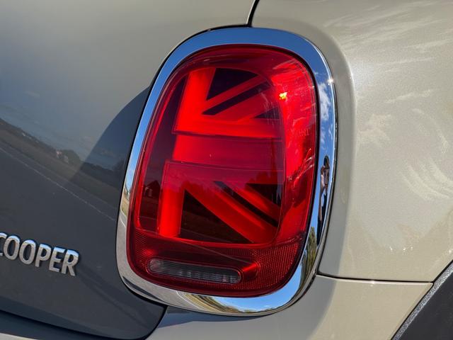 ＭＩＮＩ クーパー　車検２年／中期／ＬＥＤヘッドライト／バックカメラ／インテリジェントセーフティ／ＥＴＣ／純正ナビ／純正アルミホイール／スマートキー／プッシュスタート／スペアキー／Ｂｌｕｅｔｏｏｔｈ／（32枚目）