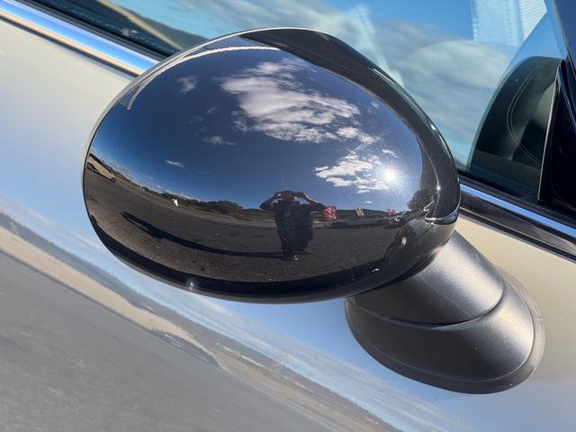 ＭＩＮＩ クーパー　車検２年／中期／ＬＥＤヘッドライト／バックカメラ／インテリジェントセーフティ／ＥＴＣ／純正ナビ／純正アルミホイール／スマートキー／プッシュスタート／スペアキー／Ｂｌｕｅｔｏｏｔｈ／（41枚目）