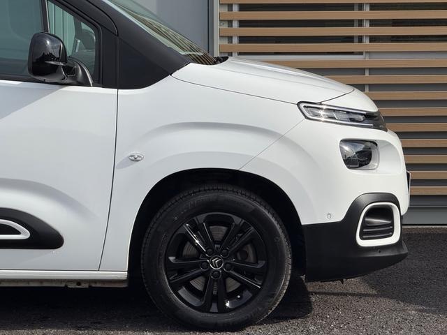 ベルランゴ シャイン　２年車検／衝突軽減／ＢＳＭ／アクティブクルーズコントロール／パノラミックガラスルーフ／ＥＴＣ／純正ディスプレイオーディオ／バックカメラ／サイドカメラ／ＡｐｐｌｅＣａｒＰｌａｙ／クリアランスソナー（24枚目）