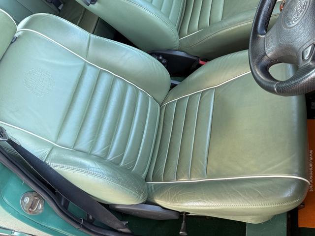 全国販売承っております。遠方陸送やＷＥＢ商談可能です！！ＷＥＢにて現車の外装内装隅々までご案内が可能となっており大変ご好評頂いております！