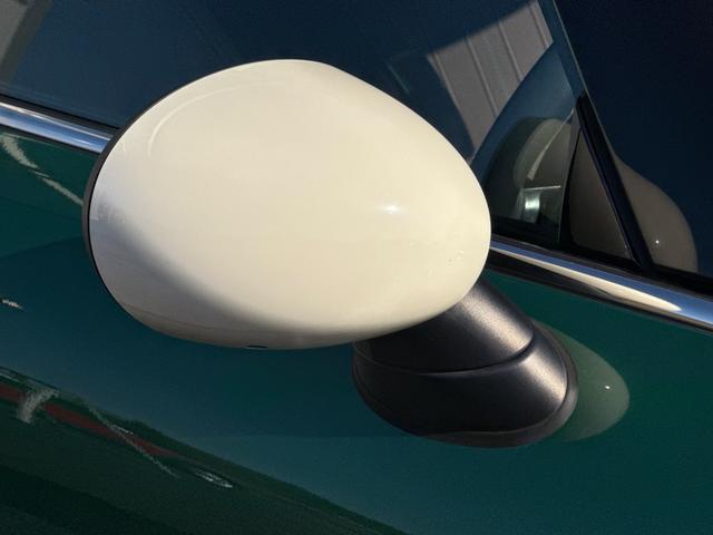 ＭＩＮＩ クーパーＳ　６０イヤーズエディション　車検Ｒ８．９／６０周年特別仕様車／ＤＣＴ／６０Ｙｅａｒｓ専用茶革シート／シートヒーター／純正ナビ／バックカメラ／ミラーインＥＴＣ／衝突軽減／ペッパーパッケージ／純正アルミホイール／（41枚目）