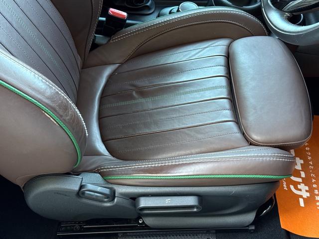 ＭＩＮＩ クーパーＳ　６０イヤーズエディション　車検Ｒ８．９／６０周年特別仕様車／ＤＣＴ／６０Ｙｅａｒｓ専用茶革シート／シートヒーター／純正ナビ／バックカメラ／ミラーインＥＴＣ／衝突軽減／ペッパーパッケージ／純正アルミホイール／（53枚目）