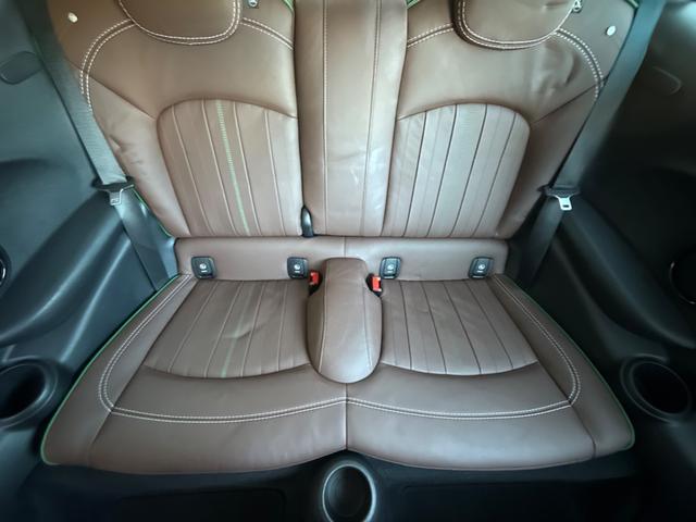 ＭＩＮＩ クーパーＳ　６０イヤーズエディション　車検Ｒ８．９／６０周年特別仕様車／ＤＣＴ／６０Ｙｅａｒｓ専用茶革シート／シートヒーター／純正ナビ／バックカメラ／ミラーインＥＴＣ／衝突軽減／ペッパーパッケージ／純正アルミホイール／（56枚目）
