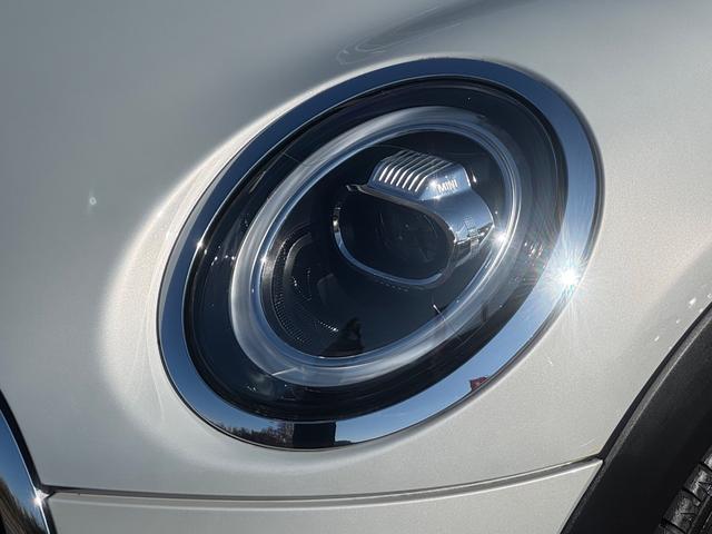 MINI クーパー 車検2年/中期/ホワイトシルバー/LEDヘッドライト/純正ナビ/ETC/衝突軽減/純正アルミホイール/Bluetooth/スマートキー/プッシュスタート/クリアランスソナー(15枚目)