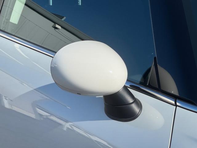 MINI クーパー 車検2年/中期/ホワイトシルバー/LEDヘッドライト/純正ナビ/ETC/衝突軽減/純正アルミホイール/Bluetooth/スマートキー/プッシュスタート/クリアランスソナー(29枚目)