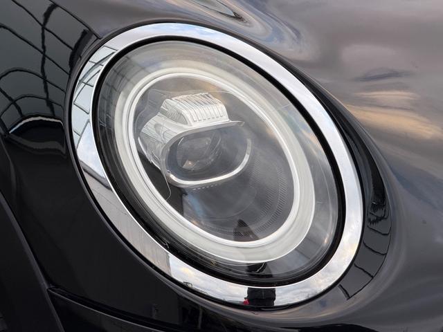 MINI クーパーD 車検2年/中期/黒レザーシート/LEDヘッドライト/シートヒーター/純正ナビ/バックカメラ/Bluetooth/純正アルミホイール/スマートキー/プッシュスタート/ETC/コーナーセンサー/(12枚目)