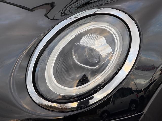 MINI クーパーD 車検2年/中期/黒レザーシート/LEDヘッドライト/シートヒーター/純正ナビ/バックカメラ/Bluetooth/純正アルミホイール/スマートキー/プッシュスタート/ETC/コーナーセンサー/(13枚目)
