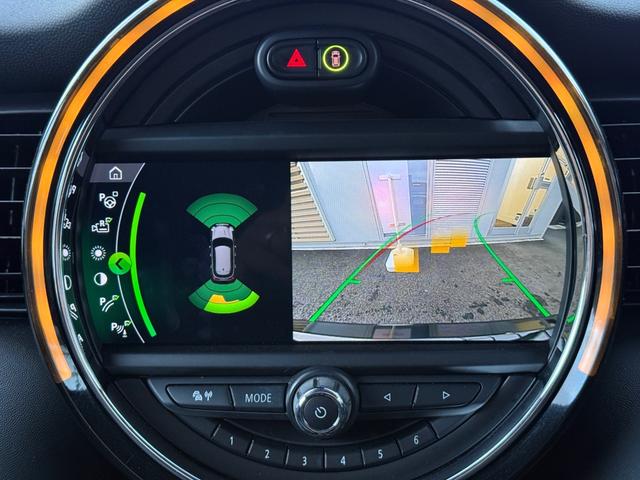 MINI クーパーD 車検2年/中期/黒レザーシート/LEDヘッドライト/シートヒーター/純正ナビ/バックカメラ/Bluetooth/純正アルミホイール/スマートキー/プッシュスタート/ETC/コーナーセンサー/(73枚目)