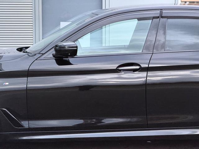 5シリーズ 530i エディション ミッション:インポッシブル 限定車/車検令和8年6月まで/ハーマンカードン/レザーシート/ヘッドアップディスプレイ/360度カメラ/純正ナビ/シートヒーター/ミラーインETC/LEDヘッドライト/純正アルミホイール/オートライト(26枚目)