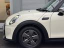 クーパー　クラシック・トリム　車検２年／後期／純正ナビ／ハーフレザーシート／純正アルミホイール／ＬＥＤヘッドライト／Ｂｌｕｅｔｏｏｔｈ／スマートキー／プッシュスタート／クルーズコントロール／ドライビングモード切替／オートライト／（24枚目）