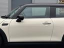 クーパーＤ　車検２年／後期／ハーフレザーシート／バックカメラ／ＡｐｐｌｅＣａｒＰｌａｙ／純正アルミホイール／オートライト／スマートキー／プッシュスタート／（25枚目）