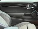 クーパーＤ　車検２年／後期／ハーフレザーシート／バックカメラ／ＡｐｐｌｅＣａｒＰｌａｙ／純正アルミホイール／オートライト／スマートキー／プッシュスタート／（61枚目）