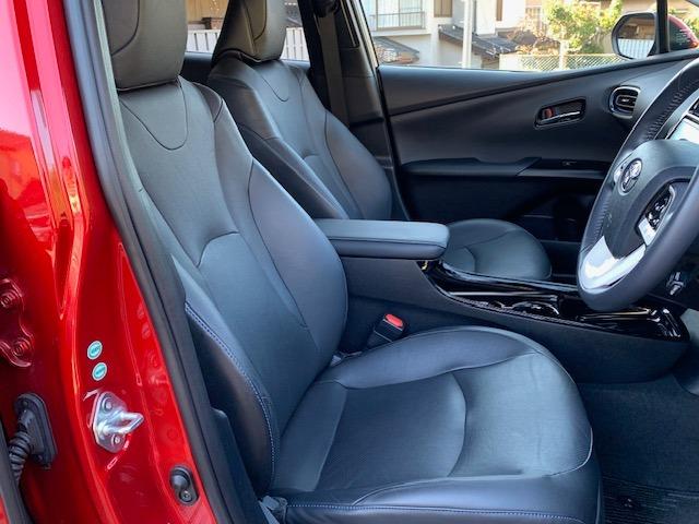 プリウス Ａプレミアム　ツーリングセレクション　セーフティセンス・純正ナビ・フルセグＴＶ・Ｂｌｕｅｔｏｏｔｈオーディオ・バックカメラ・ＥＴＣ・レーダークルーズ・パワーシート・シートヒーター・ＢＳＭ・ＨＵＤ・インテリジェントクリアランスソナー・禁煙車（22枚目）