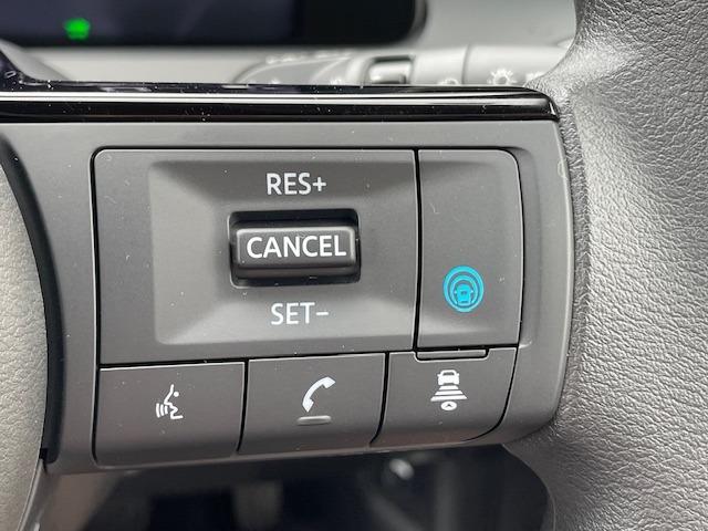 ノート Ｘ　プロパイロット・ＮＣナビ・アラウンドビューモニター・Ｂｌｕｅｔｏｏｔｈ・ＨＤＭＩ・置くだけ充電・ＥＴＣ２．０・デジタルインナーミラー・アダプティブＬＥＤヘッドライト・ＢＳＷ・ＢＳＩ・ＲＣＴＡ・禁煙車（6枚目）