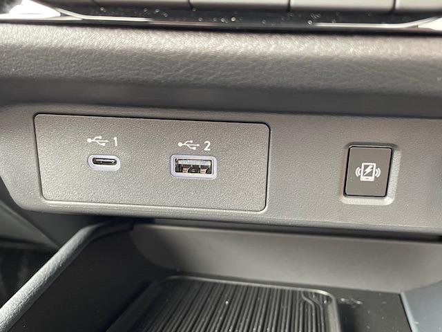 ノート Ｘ　プロパイロット・ＮＣナビ・アラウンドビューモニター・Ｂｌｕｅｔｏｏｔｈ・ＨＤＭＩ・置くだけ充電・ＥＴＣ２．０・デジタルインナーミラー・アダプティブＬＥＤヘッドライト・ＢＳＷ・ＢＳＩ・ＲＣＴＡ・禁煙車（7枚目）