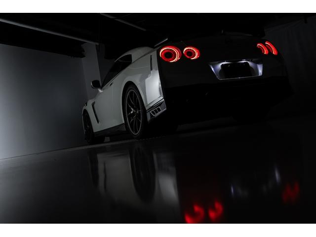 ＧＴ－Ｒ トラックエディション　エンジニアードｂｙニスモ　ＭＹ２２　ＮＩＳＭＯ純正カーボンボンネット／Ｆフェンダー・トラックＥＤオプション　カーボンＲウイング・ＲＥＣＡＲＯシート・ブレーキ・ルーフ／ＢＢＳ　ＲＩ－Ａ　２０インチＡＷ・スポリセ・ブレンボキャリパ（70枚目）