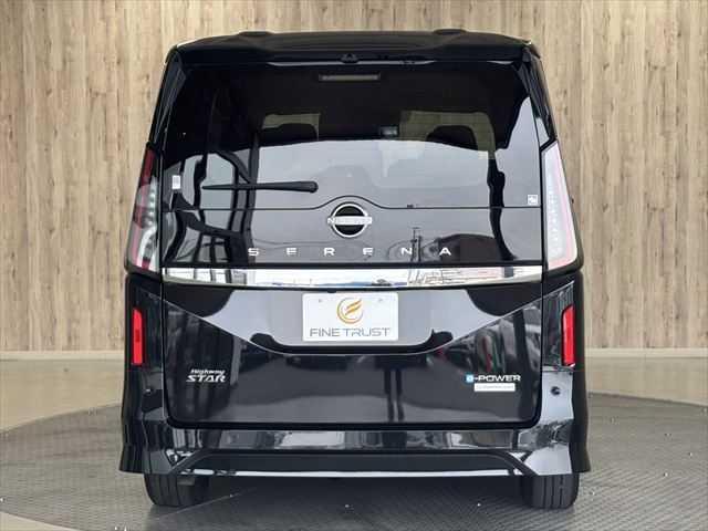 セレナ ｅ－パワー　ハイウェイスターＶ　ユーザー買取車　純正１２．３インチメモリーナビ　プロパイロット　アラウンドビューモニター　両側パワースライドドア　禁煙車　レーダークルーズコントロール　Ｂｌｕｅｔｏｏｔｈ　フルセグ　ＥＴＣ２．０（20枚目）
