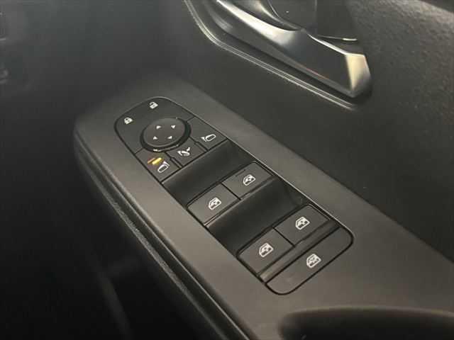 セレナ ｅ－パワー　ハイウェイスターＶ　ユーザー買取車　純正１２．３インチメモリーナビ　プロパイロット　アラウンドビューモニター　両側パワースライドドア　禁煙車　レーダークルーズコントロール　Ｂｌｕｅｔｏｏｔｈ　フルセグ　ＥＴＣ２．０（40枚目）
