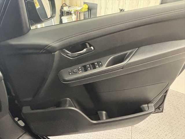 セレナ ｅ－パワー　ハイウェイスターＶ　ユーザー買取車　純正１２．３インチメモリーナビ　プロパイロット　アラウンドビューモニター　両側パワースライドドア　禁煙車　レーダークルーズコントロール　Ｂｌｕｅｔｏｏｔｈ　フルセグ　ＥＴＣ２．０（46枚目）