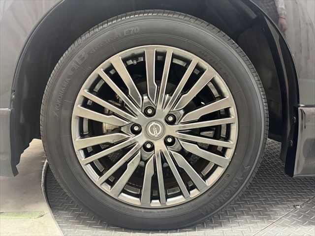 エルグランド ２５０ハイウェイスターアーバンクロム　フリップダウンモニター　両側パワースライドドア　全周囲カメラ　純正ＨＤＤナビ　ハーフレザーシート　禁煙車　Ｂｌｕｅｔｏｏｔｈ　フルセグＴＶ　ＬＥＤヘッドライト　スマートキー　コーナーセンサー（31枚目）