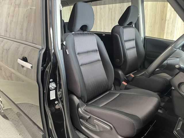 セレナ ハイウェイスターＧ　６ヶ月走行無制限保証付き　純正９型ナビ　プロパイロット　デジタルインナーミラー　電動パーキング　オートホールド　禁煙車　アラビューモニター　両側パワスラ　衝突軽減ブレーキ　コーナーセンサー（10枚目）