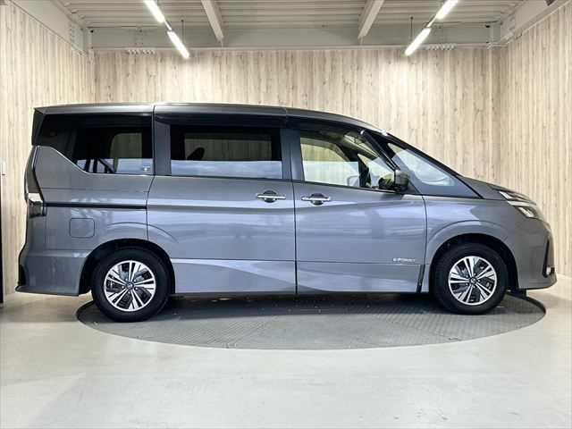 セレナ e-POWER ハイウェイスター V 後期 10インチナビ プロパイロット 両側パワスラ アラウンドビュー 禁煙車 衝突軽減ブレーキ LEDヘッド Wエアコン ドラレコ ETC ブラインドスポットモニター 純正15AW スマートキー(21枚目)