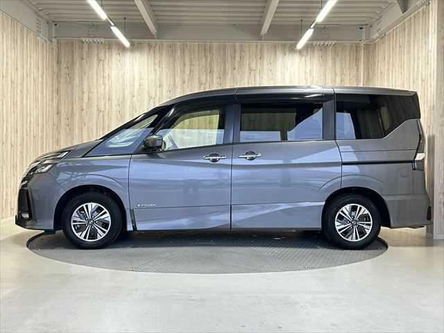 セレナ e-POWER ハイウェイスター V 後期 10インチナビ プロパイロット 両側パワスラ アラウンドビュー 禁煙車 衝突軽減ブレーキ LEDヘッド Wエアコン ドラレコ ETC ブラインドスポットモニター 純正15AW スマートキー(25枚目)