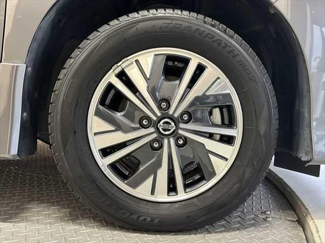 セレナ e-POWER ハイウェイスター V 後期 10インチナビ プロパイロット 両側パワスラ アラウンドビュー 禁煙車 衝突軽減ブレーキ LEDヘッド Wエアコン ドラレコ ETC ブラインドスポットモニター 純正15AW スマートキー(32枚目)