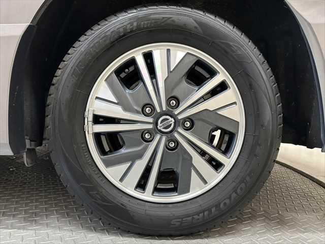 セレナ e-POWER ハイウェイスター V 後期 10インチナビ プロパイロット 両側パワスラ アラウンドビュー 禁煙車 衝突軽減ブレーキ LEDヘッド Wエアコン ドラレコ ETC ブラインドスポットモニター 純正15AW スマートキー(34枚目)