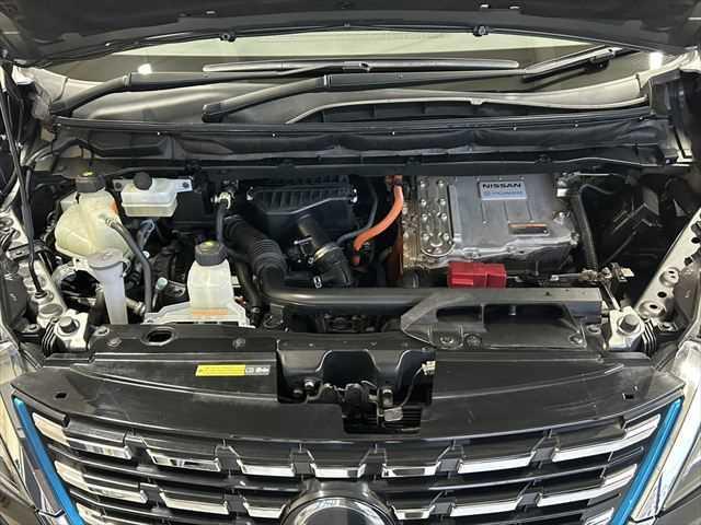 セレナ e-POWER ハイウェイスター V 後期 10インチナビ プロパイロット 両側パワスラ アラウンドビュー 禁煙車 衝突軽減ブレーキ LEDヘッド Wエアコン ドラレコ ETC ブラインドスポットモニター 純正15AW スマートキー(37枚目)