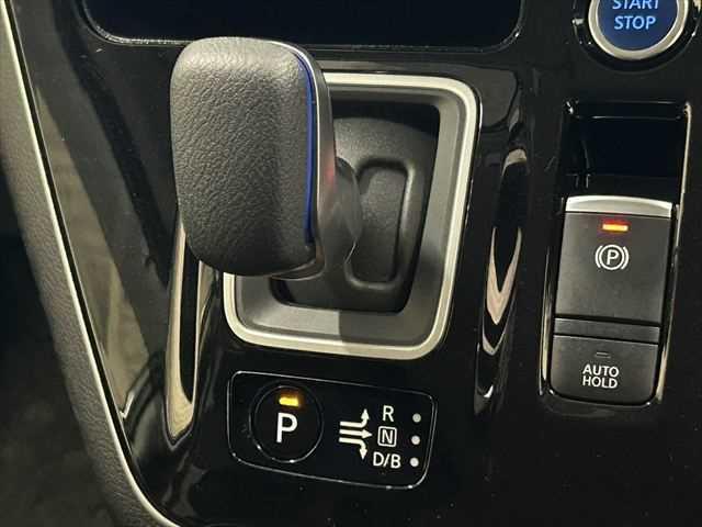 セレナ e-POWER ハイウェイスター V 後期 10インチナビ プロパイロット 両側パワスラ アラウンドビュー 禁煙車 衝突軽減ブレーキ LEDヘッド Wエアコン ドラレコ ETC ブラインドスポットモニター 純正15AW スマートキー(41枚目)