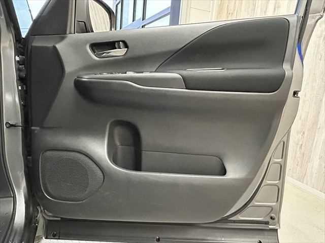 セレナ e-POWER ハイウェイスター V 後期 10インチナビ プロパイロット 両側パワスラ アラウンドビュー 禁煙車 衝突軽減ブレーキ LEDヘッド Wエアコン ドラレコ ETC ブラインドスポットモニター 純正15AW スマートキー(51枚目)