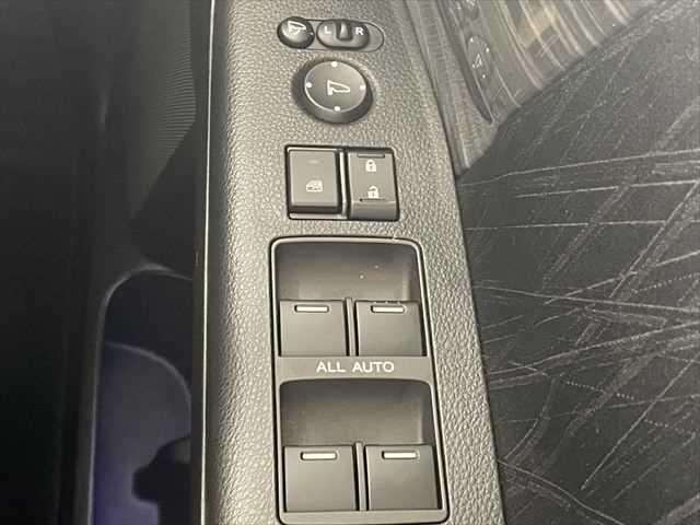 オデッセイ アブソルート・EX 6ヶ月走行無制限保証付き 衝突軽減ブレーキ 両側パワスラ インターナビ 全方位カメラ LEDヘッド 禁煙車 ハーフレザー オートクルコン 純正18AW ブラインドスポットモニタ Bluetooth(9枚目)