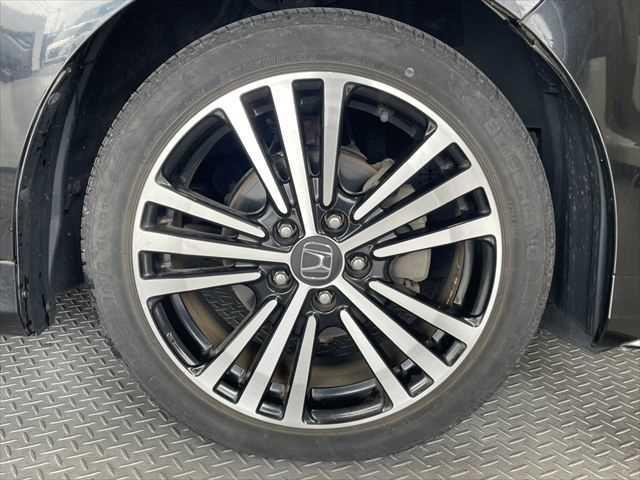 オデッセイ アブソルート・EX 6ヶ月走行無制限保証付き 衝突軽減ブレーキ 両側パワスラ インターナビ 全方位カメラ LEDヘッド 禁煙車 ハーフレザー オートクルコン 純正18AW ブラインドスポットモニタ Bluetooth(16枚目)