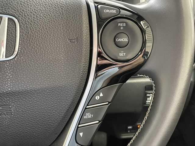 オデッセイ アブソルート・EX 6ヶ月走行無制限保証付き 衝突軽減ブレーキ 両側パワスラ インターナビ 全方位カメラ LEDヘッド 禁煙車 ハーフレザー オートクルコン 純正18AW ブラインドスポットモニタ Bluetooth(43枚目)