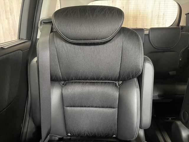 オデッセイ アブソルート・EX 6ヶ月走行無制限保証付き 衝突軽減ブレーキ 両側パワスラ インターナビ 全方位カメラ LEDヘッド 禁煙車 ハーフレザー オートクルコン 純正18AW ブラインドスポットモニタ Bluetooth(60枚目)