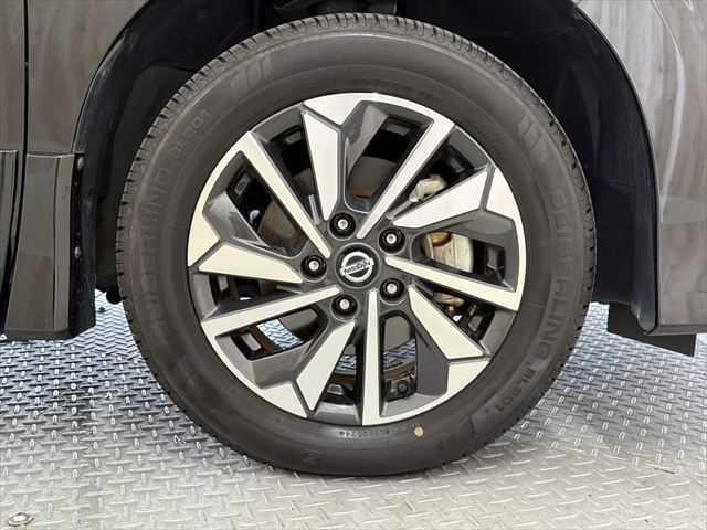 セレナ e-パワー ハイウェイスターV 後期 純正10インチナビ 後席モニター アラウンドビューモニター 防水シート 両側パワースライドドア 衝突軽減ブレーキ 禁煙車 ETC クリアランスソナー ブラインドスポットモニター スマートキー(33枚目)