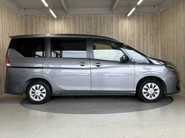 セレナ S エマージェンシーブレーキ 全方位カメラ オートクルーズコントロール ウォークスルー 禁煙車 クリアランスソナー スマートキー プッシュスタート パワースライドドア ETC 盗難防止レンタアップ(18枚目)