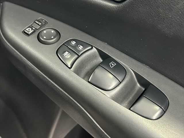 セレナ S エマージェンシーブレーキ 全方位カメラ オートクルーズコントロール ウォークスルー 禁煙車 クリアランスソナー スマートキー プッシュスタート パワースライドドア ETC 盗難防止レンタアップ(40枚目)