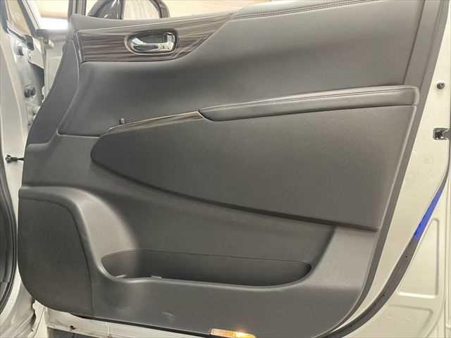 NISSAN ELGRAND 250HIGHWAY STAR S URBAN CHROME