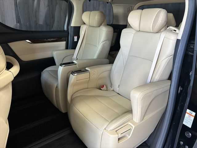 TOYOTA ALPHARD HYBRID G F PACKAGE