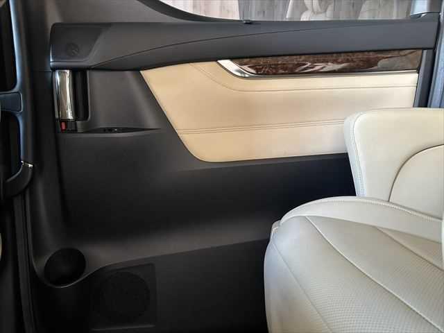 TOYOTA ALPHARD HYBRID G F PACKAGE