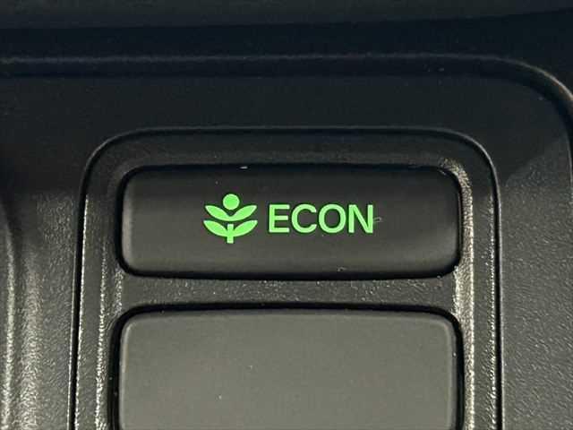 ステップワゴン ｅ：ＨＥＶスパーダ　６ヶ月走行無制限保証付き　１１．４型ナビ　ホンダセンシング　両側パワスラ　電動リア　ブラインドスポットモ二ター　禁煙車　ＭＴモード付　ハーフレザー　シートヒーター　ＥＴＣ２．０　フルセグ　ドラレコ（10枚目）