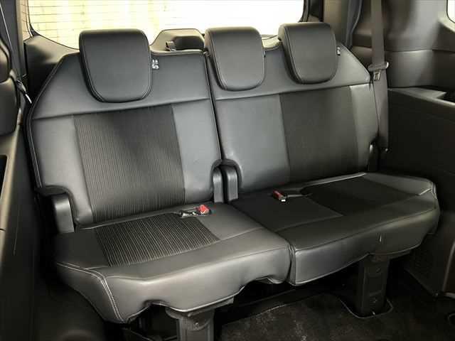 ステップワゴン ｅ：ＨＥＶスパーダ　６ヶ月走行無制限保証付き　１１．４型ナビ　ホンダセンシング　両側パワスラ　電動リア　ブラインドスポットモ二ター　禁煙車　ＭＴモード付　ハーフレザー　シートヒーター　ＥＴＣ２．０　フルセグ　ドラレコ（13枚目）