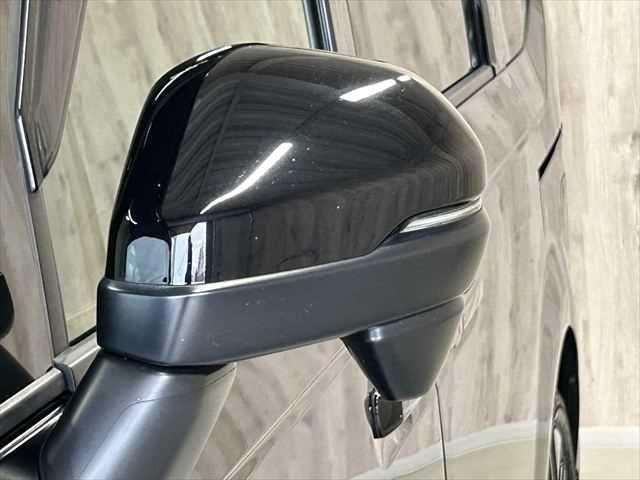 ステップワゴン ｅ：ＨＥＶスパーダ　６ヶ月走行無制限保証付き　１１．４型ナビ　ホンダセンシング　両側パワスラ　電動リア　ブラインドスポットモ二ター　禁煙車　ＭＴモード付　ハーフレザー　シートヒーター　ＥＴＣ２．０　フルセグ　ドラレコ（30枚目）