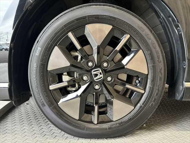 ステップワゴン ｅ：ＨＥＶスパーダ　６ヶ月走行無制限保証付き　１１．４型ナビ　ホンダセンシング　両側パワスラ　電動リア　ブラインドスポットモ二ター　禁煙車　ＭＴモード付　ハーフレザー　シートヒーター　ＥＴＣ２．０　フルセグ　ドラレコ（33枚目）