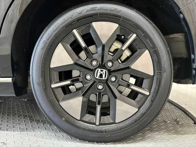 ステップワゴン ｅ：ＨＥＶスパーダ　６ヶ月走行無制限保証付き　１１．４型ナビ　ホンダセンシング　両側パワスラ　電動リア　ブラインドスポットモ二ター　禁煙車　ＭＴモード付　ハーフレザー　シートヒーター　ＥＴＣ２．０　フルセグ　ドラレコ（34枚目）