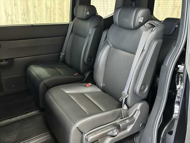 ステップワゴン ｅ：ＨＥＶスパーダ　６ヶ月走行無制限保証付き　１１．４型ナビ　ホンダセンシング　両側パワスラ　電動リア　ブラインドスポットモ二ター　禁煙車　ＭＴモード付　ハーフレザー　シートヒーター　ＥＴＣ２．０　フルセグ　ドラレコ（39枚目）