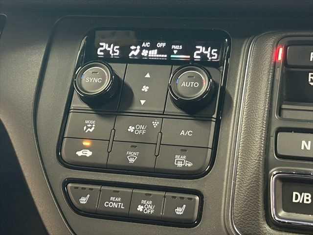 ステップワゴン ｅ：ＨＥＶスパーダ　６ヶ月走行無制限保証付き　１１．４型ナビ　ホンダセンシング　両側パワスラ　電動リア　ブラインドスポットモ二ター　禁煙車　ＭＴモード付　ハーフレザー　シートヒーター　ＥＴＣ２．０　フルセグ　ドラレコ（42枚目）